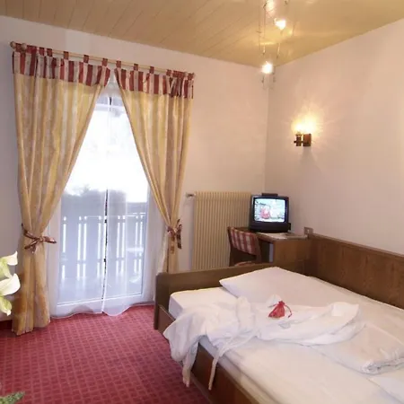 Hotel Mondschein 4*